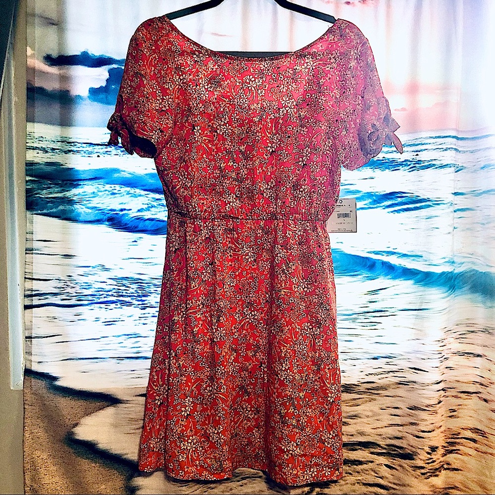 O’Neill Tie-Sleeve Dress